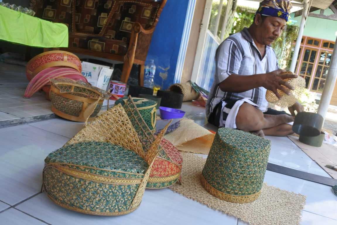 Kerajinan Anyaman Bambu