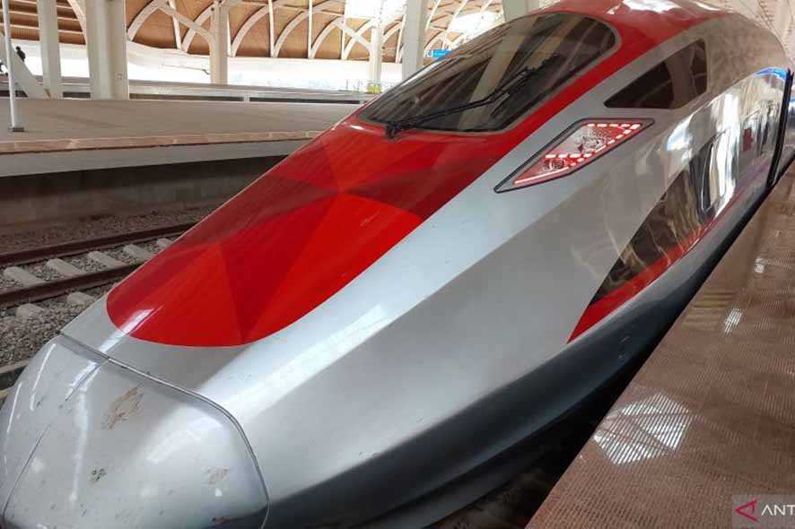 Kereta Cepat Jakarta-Bandung yang Pertama Gunakan CTCS 3 di Luar Tiongkok