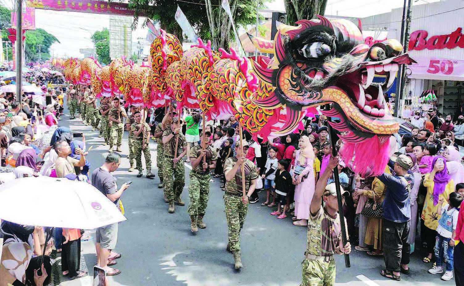 KIRAB CAP GO MEH DI MAGELANG
