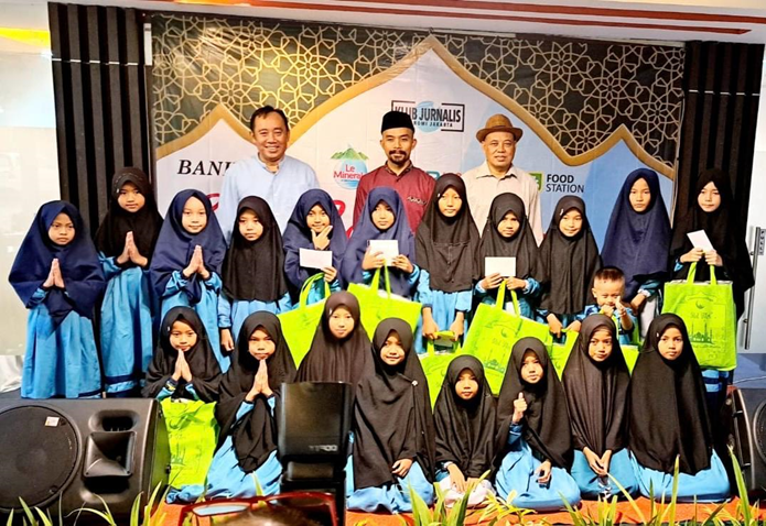 KJEJ Bersama Mitra Beri Santunan untuk Anak Yatim