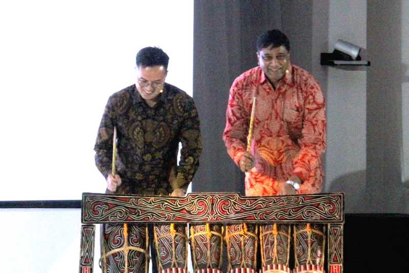Komitmen Indosat Ooredoo dan CK Hutchinson Untuk Mempercepat Digitasilisasi Indonesia