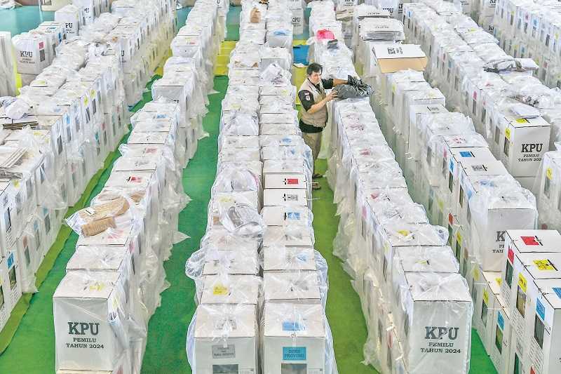 KPU LAKUKAN SINKRONISASI DATA DI SIREKAP PEMILU 2024