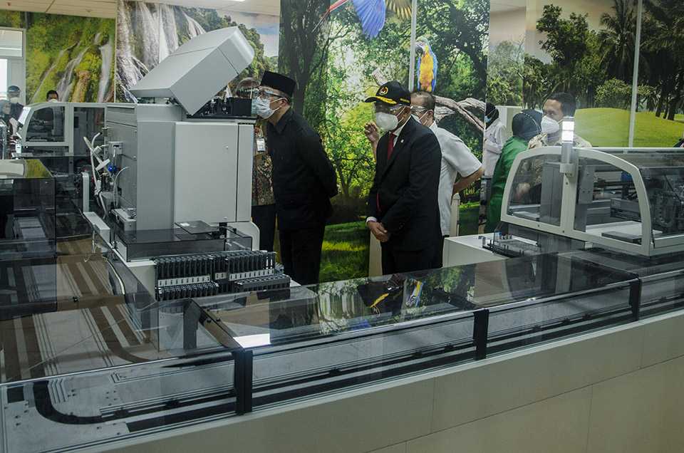 Kunjungi Laboratorium