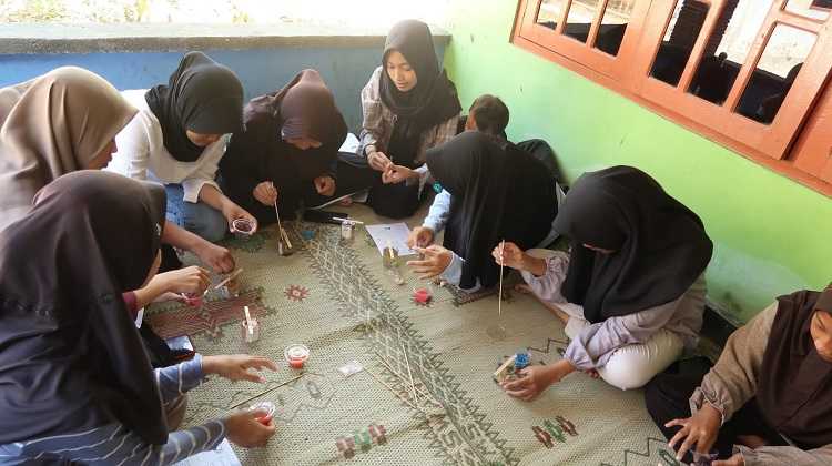 Lilin Aromaterapi dari Minyak Kelapa