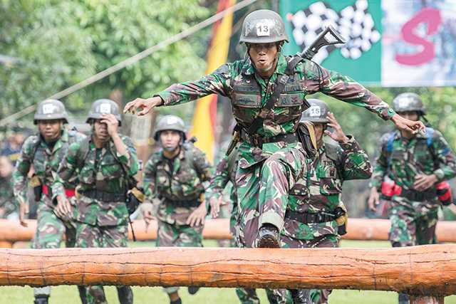Lomba Pentathlon Marinir