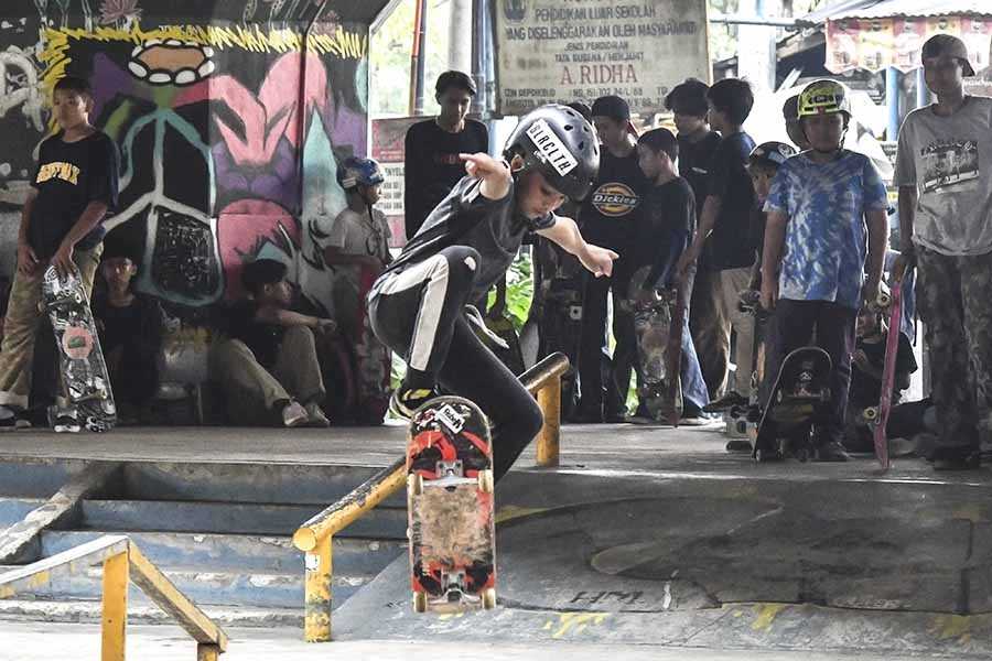Lomba Skateboard