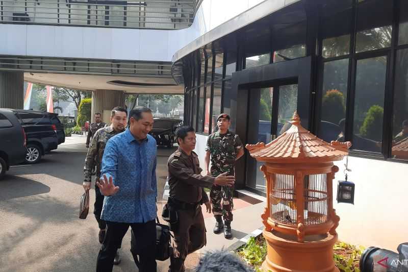 Mantan Mendag Muhammad Lutfi Penuhi Panggilan Kejagung sebagai Saksi Kasus Ekspor Minyak Sawit