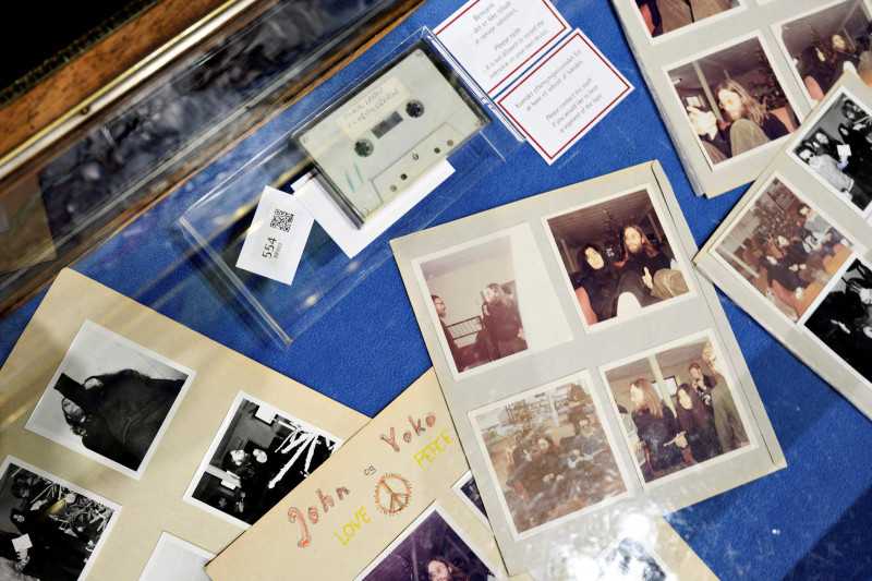Mantap Banyak Pesan Perdamaian, Kaset Wawancara John Lennon dan Yoko Ono Laku Rp832 Juta