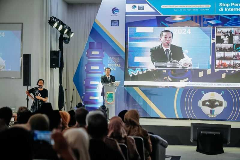 Masyarakat Karawang Diajak untuk Membangun Wawasan Literasi Digital