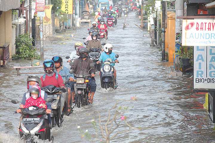 Menerjang Banjir