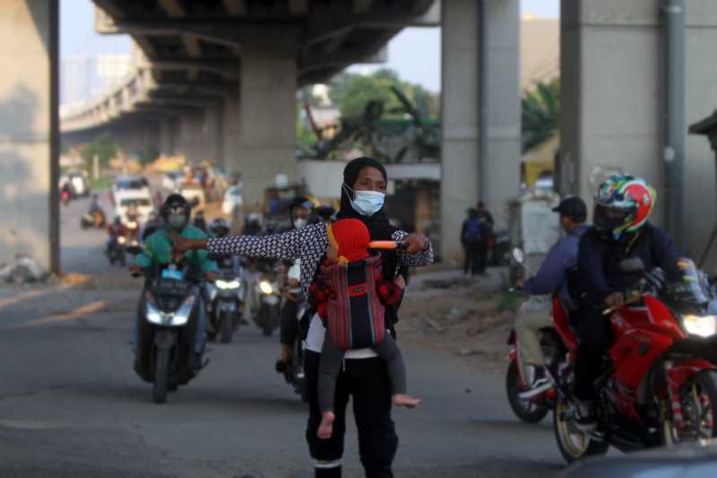 Mengatur Lalu Lintas
