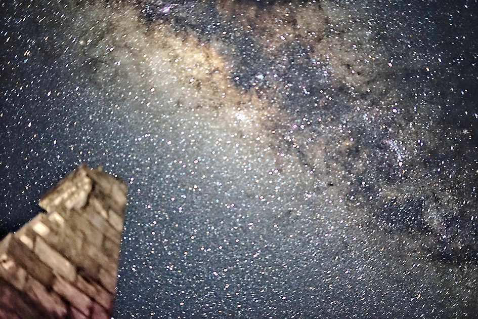 Menikmati Keindahan "Milky Way" di Seruni Point