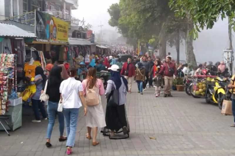 Meningkat Signifikan, Telaga Sarangan Masih Jadi Favorit Liburan Lebaran di Magetan