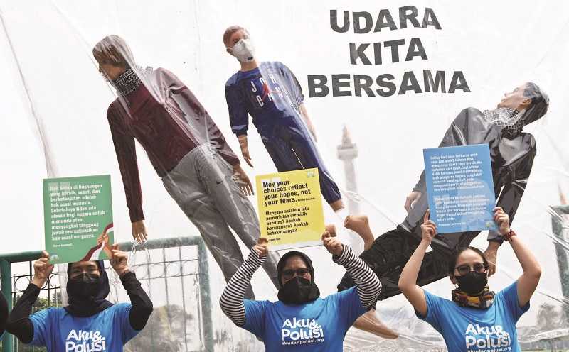 MENUNTUT HAK ATAS UDARA BERSIH DI JAKARTA