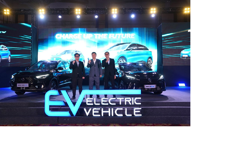 MG Luncurkan Dua Mobil Listrik Produksi Lokal
