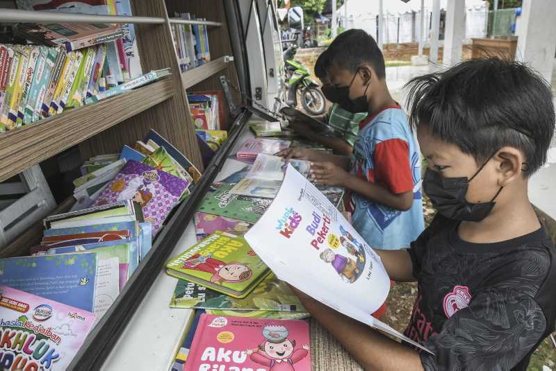 Mobil Perpustakaan Keliling