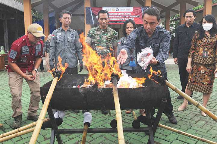 Musnahkan Barang Bukti