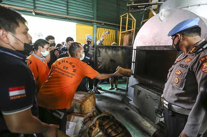 Musnahkan Barang Bukti Narkoba