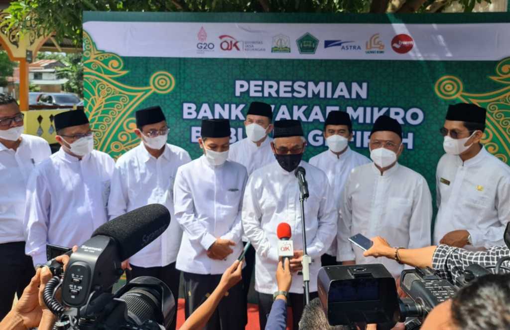 ojk resmikan bank wakaf mikro astra di Banda Aceh