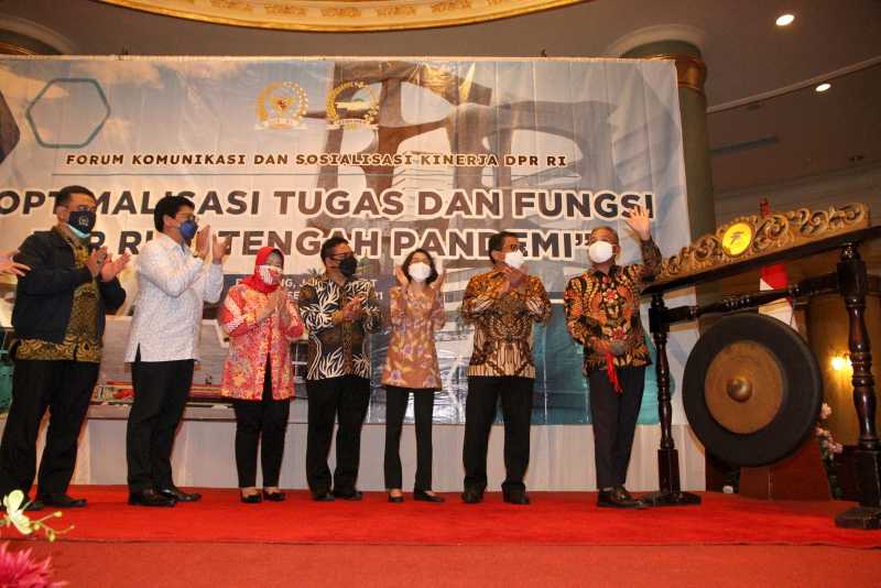 "Optimalisasi Tugas dan Fungsi DPR di Tengah Pandemi"