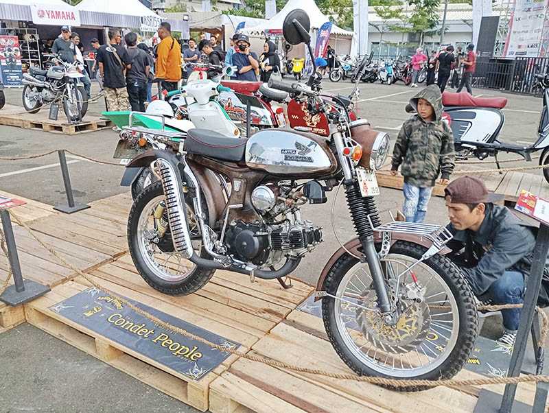 Pameran Motor "Custom"