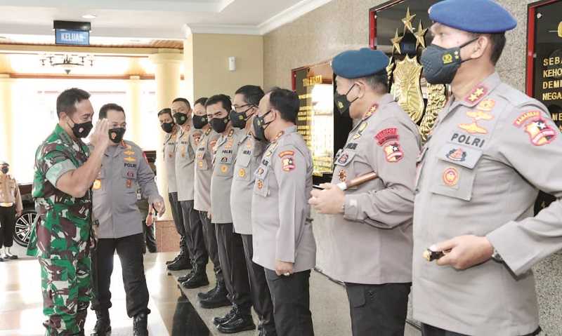 PANGLIMA TNI KUNJUNGI MABES POLRI