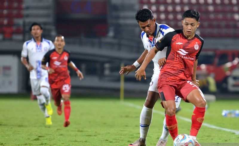 Pelatih Carlos Pena Senang dengan Semangat Juang Pemain Persija saat Imbang Kontra Arema