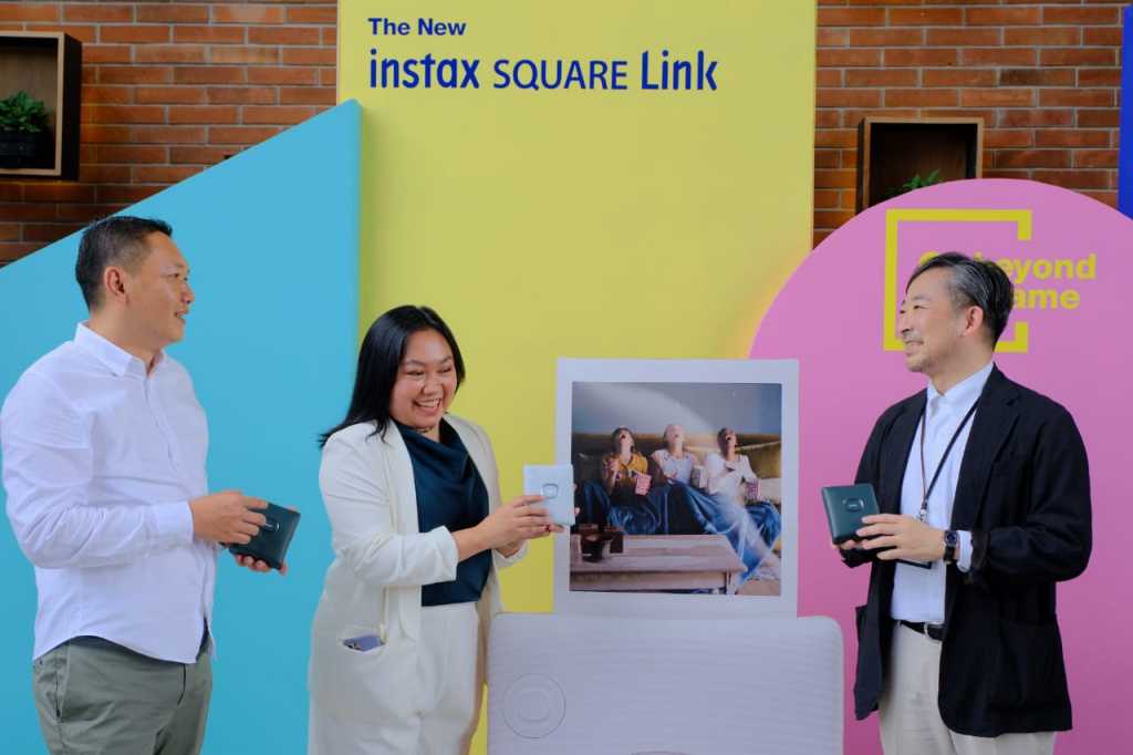 Peluncuran Instax Square