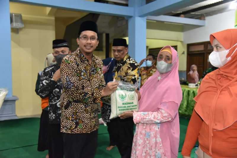Pembagian Beras Zakat