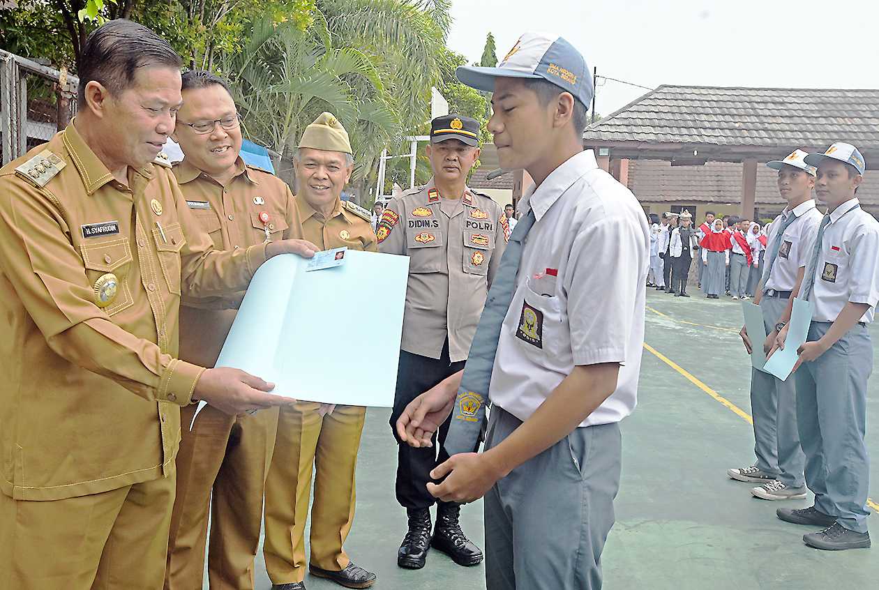 Pembagian KTP Elektronik