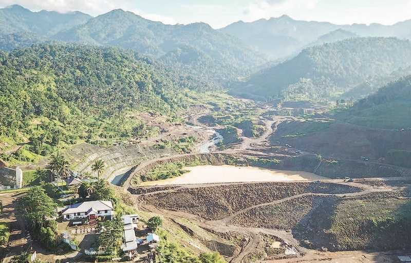 PEMBANGUNAN BENDUNGAN MENINTING DI LOMBOK