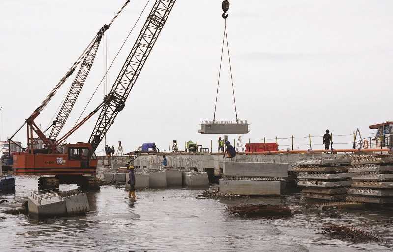PEMBANGUNAN DERMAGA PELABUHAN KALI ADEM