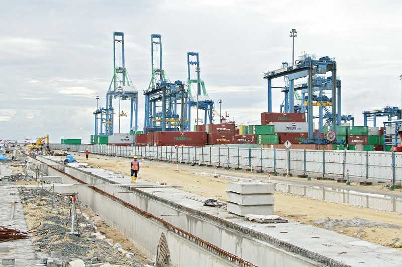 PEMBANGUNAN MAKASSAR NEW PORT SUDAH 93,8 PERSEN