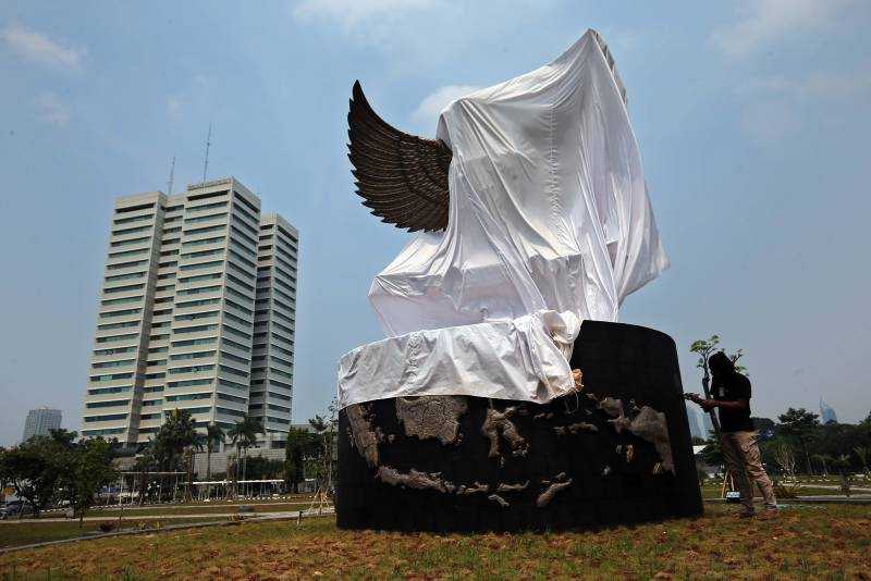 Pembuatan Patung Garuda