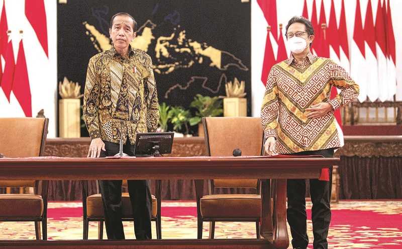 PEMERINTAH PUTUSKAN UNTUK MENCABUT PPKM