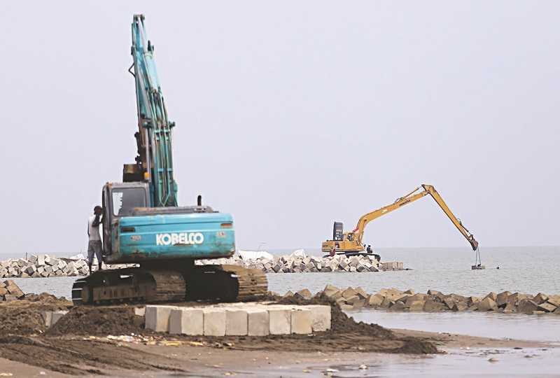 PENCEGAHAN ABRASI DI PANTAI INDRAMAYU