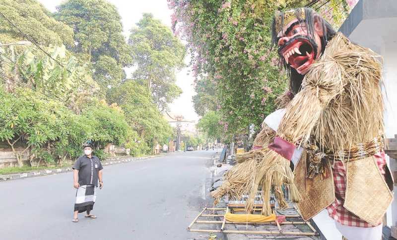 PENGAMANAN DESA ADAT DI BALI