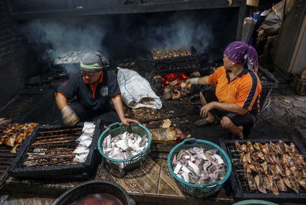 Pengasapan Ikan