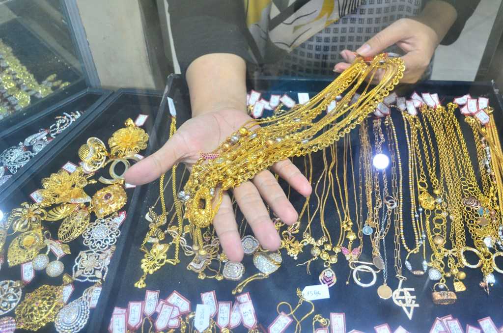 Penjualan Emas Naik