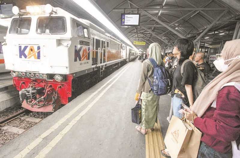 PENJUALAN TIKET KERETA API PERIODE MUSIM NATAL DAN TAHUN BARU