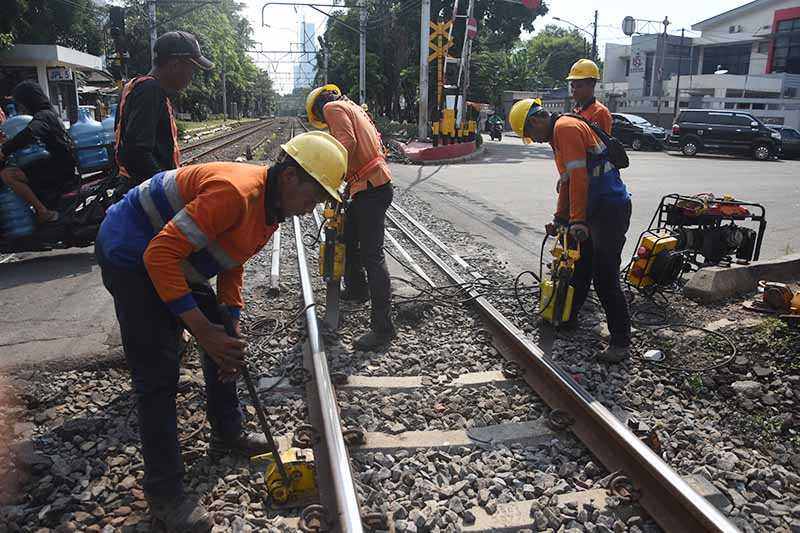Perawatan Rel Kereta Api