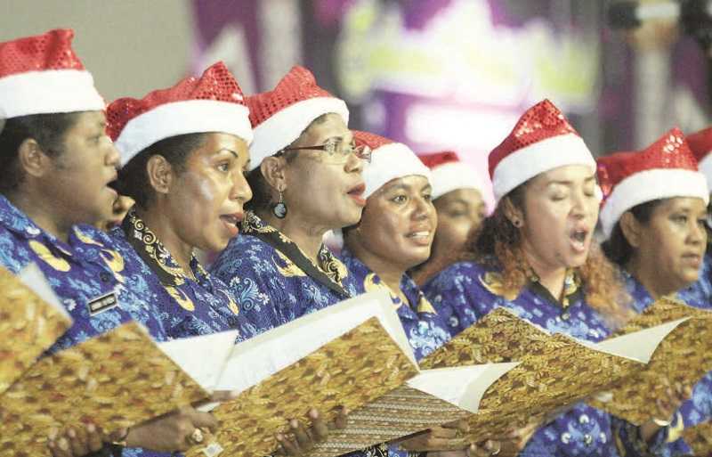 PERAYAAN NATAL BERSAMA TNI, POLRI, DAN WARGA PAPUA