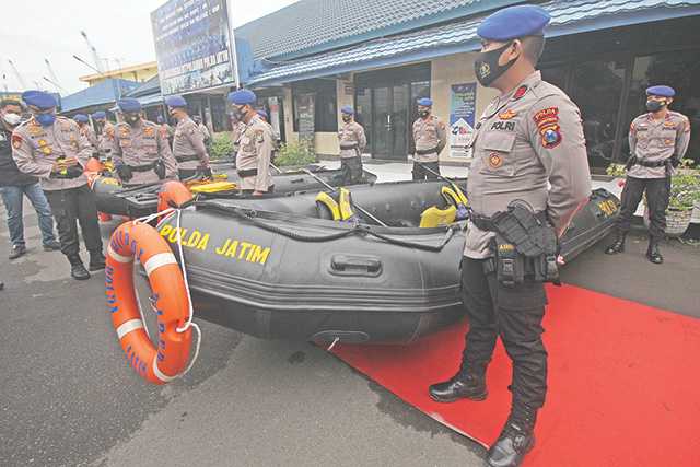 Periksa Perlengkapan SAR