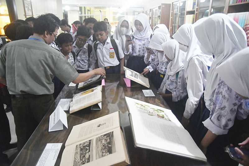 Peringatan Hari Kunjung Perpustakaan