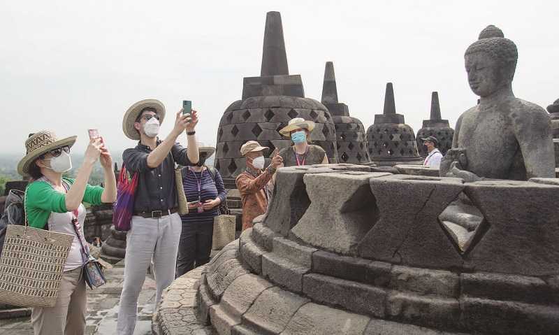 PERKENALKAN DESTINASI WISATA INDONESIA
