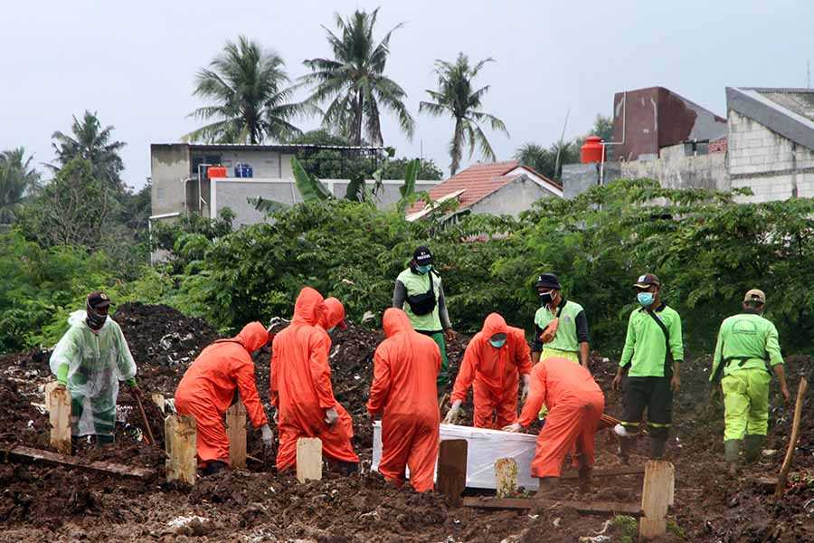 Perluasan Lahan Makam