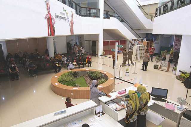 Permudah Urus Perizinan