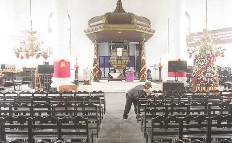 PERSIAPAN IBADAH NATAL DI GEREJA SION JAKARTA