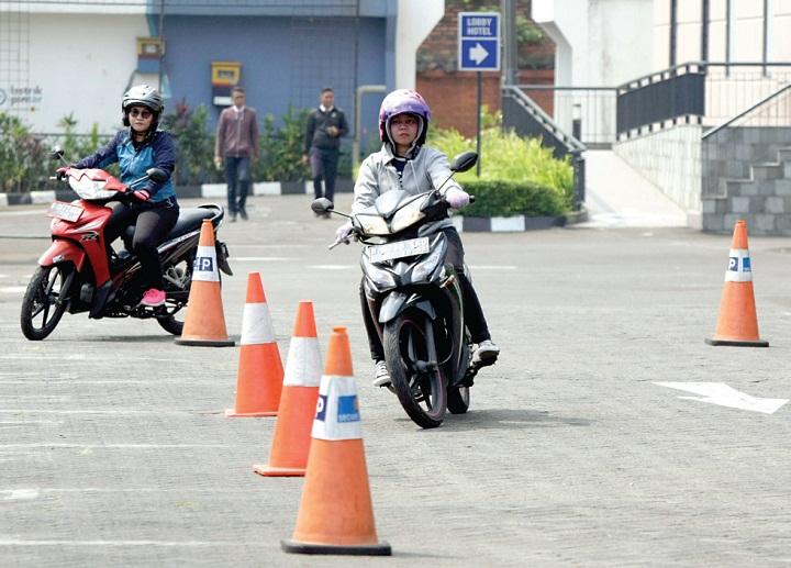Berkendara Aman