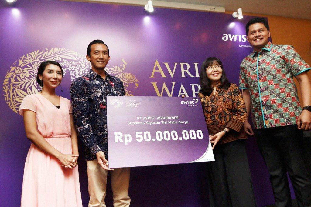 Serahkan Bantuan